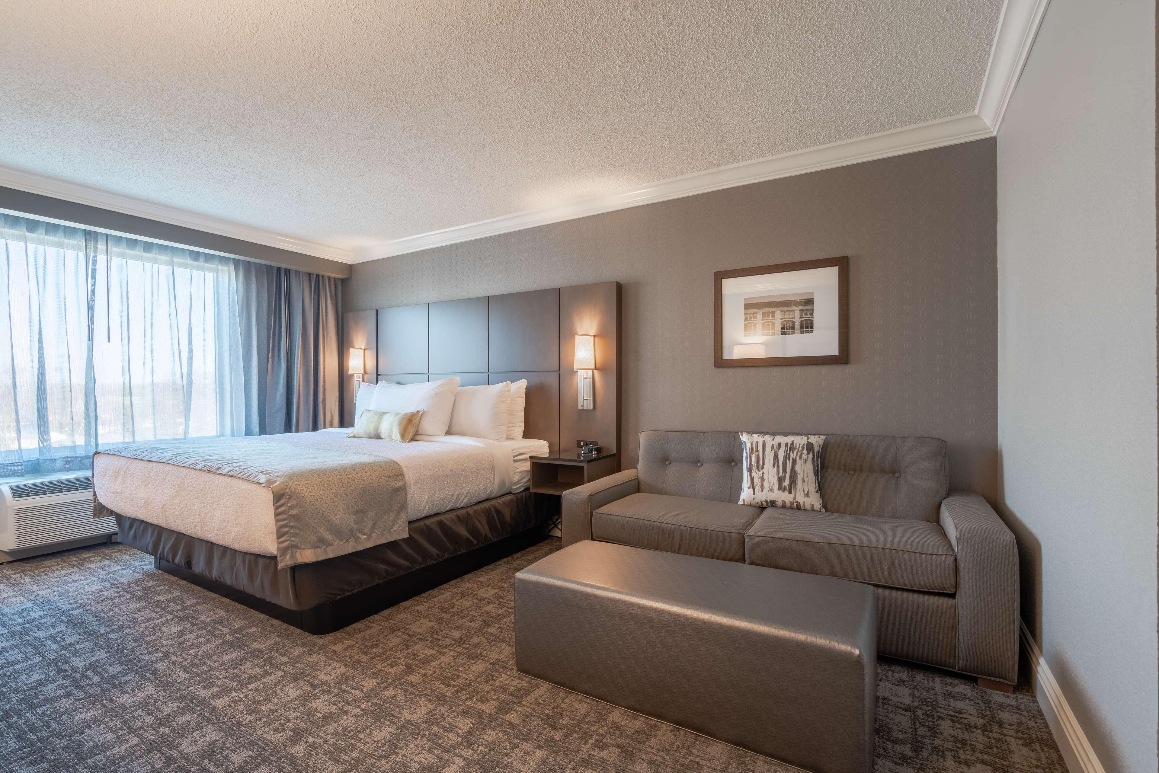 Best Western Premier Airport/Expo Center Hotel Луисвилл Экстерьер фото